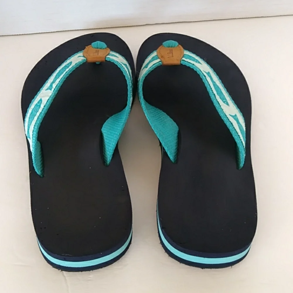 L.L. Bean Original Maine Isle Flip Flops Sandals 6M Aqua Fish Motif